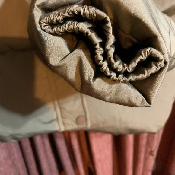 Good American Sherpa Mix Cocoon Puffer Jacket - Picture 8 of 9